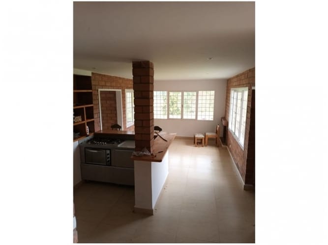 Casa de 3 alcobas en venta en La Clara, Guarne, 170 m² · foto 4 de 19