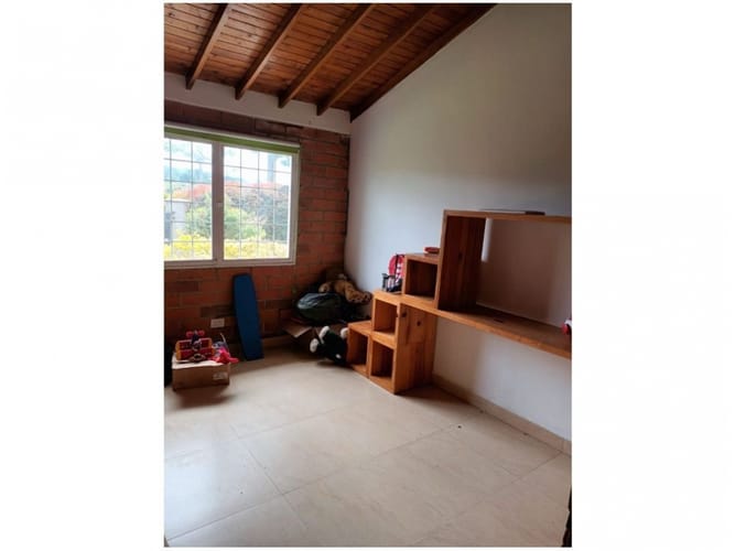 Casa de 3 alcobas en venta en La Clara, Guarne, 170 m² · foto 6 de 19