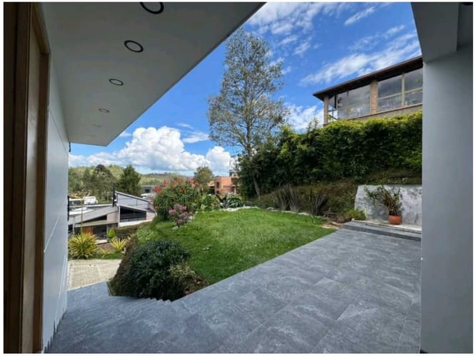 Casa de 3 alcobas en venta en Carrizales, Envigado, 248 m² · foto 22 de 24