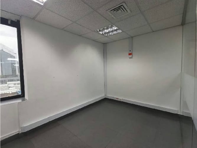Oficina en venta en Santa Maria De Los Angeles, Medellín, 208 m² · foto 7 de 24