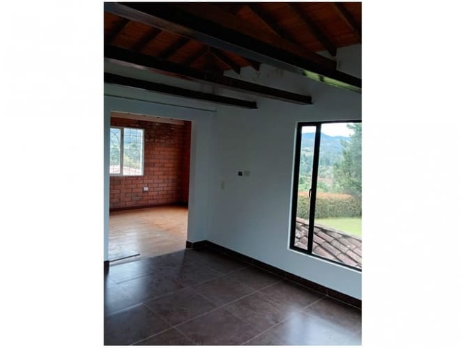 Casa de 3 alcobas en venta en La Clara, Guarne, 170 m² · foto 13 de 19