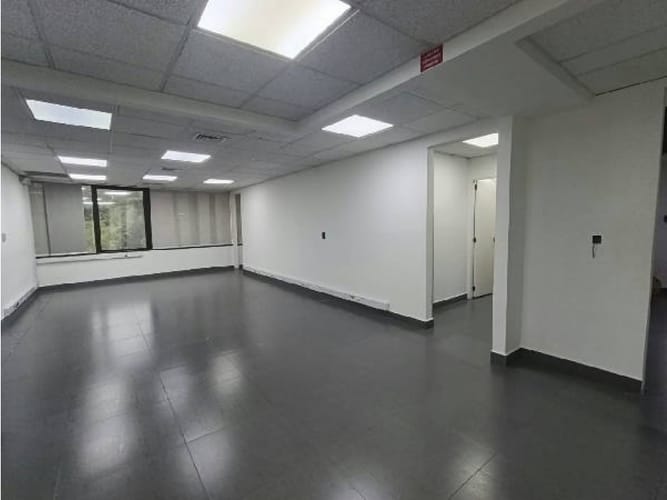 Oficina en venta en Santa Maria De Los Angeles, Medellín, 208 m² · foto 10 de 24