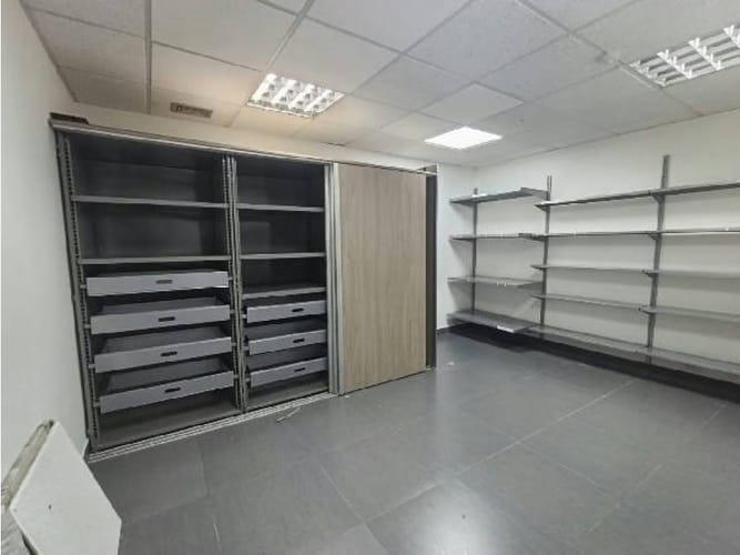 Oficina en venta en Santa Maria De Los Angeles, Medellín, 208 m² · foto 11 de 24
