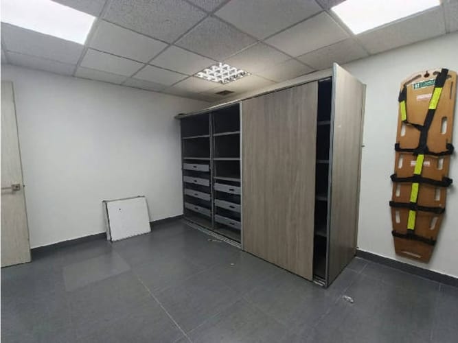 Oficina en venta en Santa Maria De Los Angeles, Medellín, 208 m² · foto 12 de 24