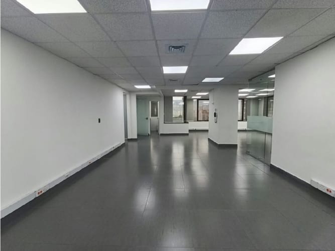 Oficina en venta en Santa Maria De Los Angeles, Medellín, 208 m² · foto 18 de 24