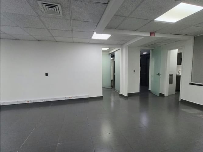 Oficina en venta en Santa Maria De Los Angeles, Medellín, 208 m² · foto 19 de 24