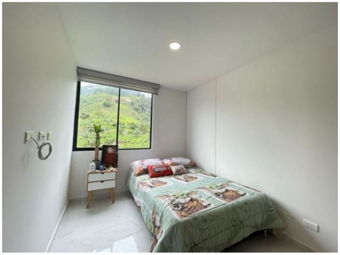 Apartamento de 3 alcobas en venta en El Trianon, Envigado, 83 m² · foto 5 de 9
