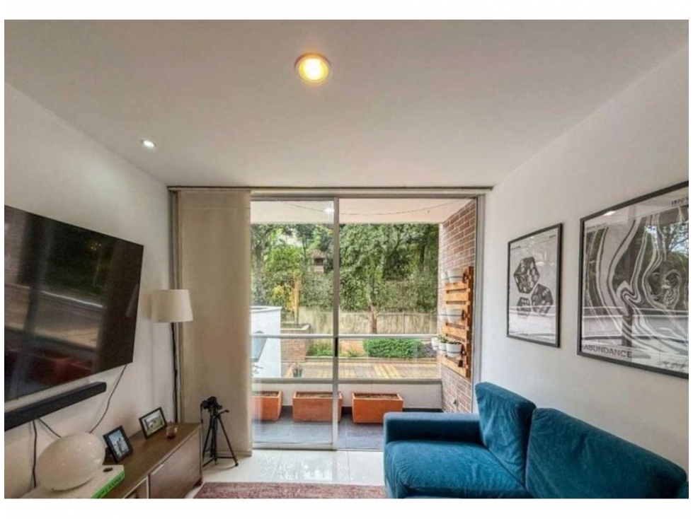 Apartamento en venta en Loma Del Esmeraldal, Envigado · foto 2 de 9