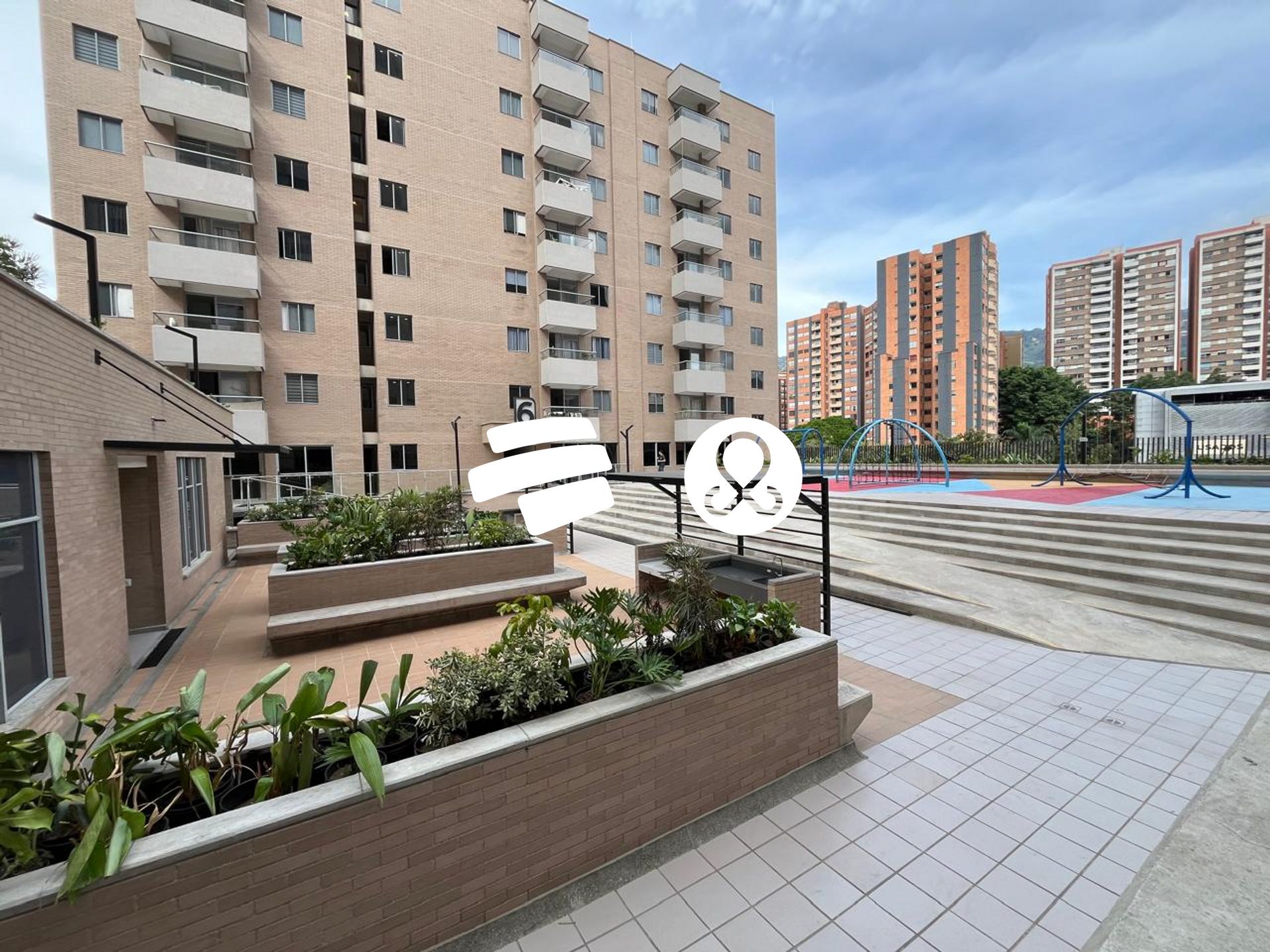Apartamento en venta en Zona Centro, Envigado · foto 14 de 19