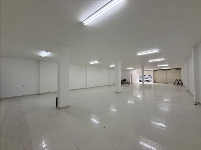 Local en arriendo en El Limonar, Cali, 250 m² · foto 6 de 10