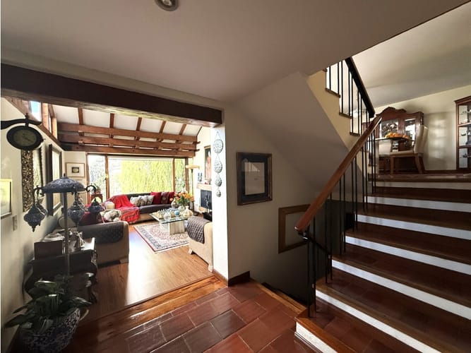Apartamento de 3 alcobas en venta en Lindaraja, Bogotá, 210 m² · foto 9 de 24