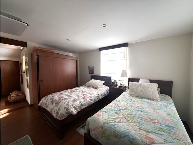 Apartamento de 3 alcobas en venta en Lindaraja, Bogotá, 210 m² · foto 23 de 24