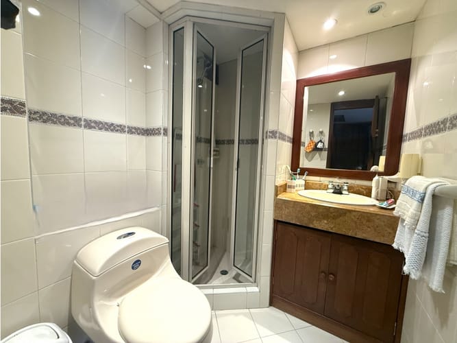 Apartamento de 3 alcobas en venta en Lindaraja, Bogotá, 210 m² · foto 24 de 24