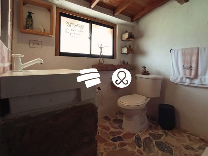 Casa de 3 alcobas en venta en Santa Elena, Medellín, 974 m² · foto 9 de 10