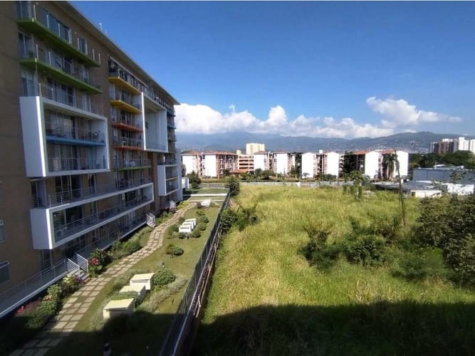 Apartamento de 3 alcobas en venta en El Gran Limonar Cataya, Cali, 72 m² · foto 4 de 23