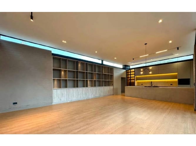 Casa de 3 alcobas en venta en Loma Del Chocho, Envigado, 331 m² · foto 4 de 24