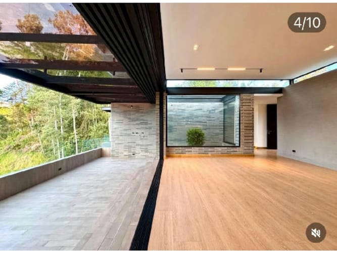 Casa de 3 alcobas en venta en Loma Del Chocho, Envigado, 331 m² · foto 6 de 24