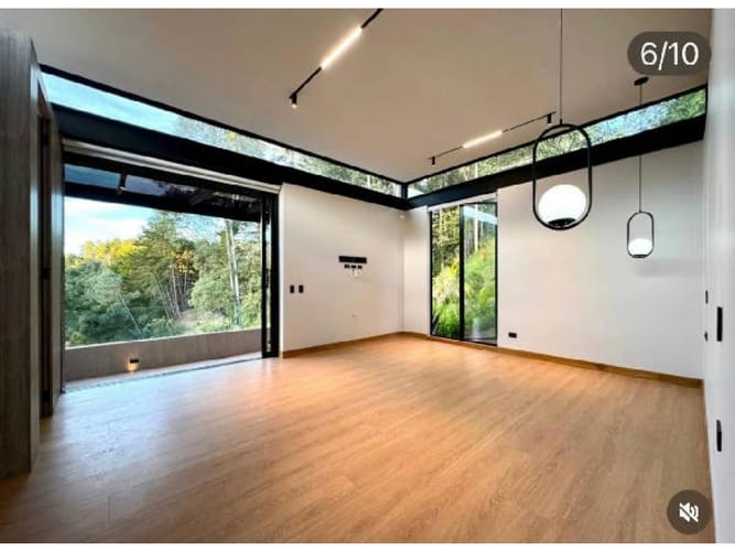 Casa de 3 alcobas en venta en Loma Del Chocho, Envigado, 331 m² · foto 8 de 24