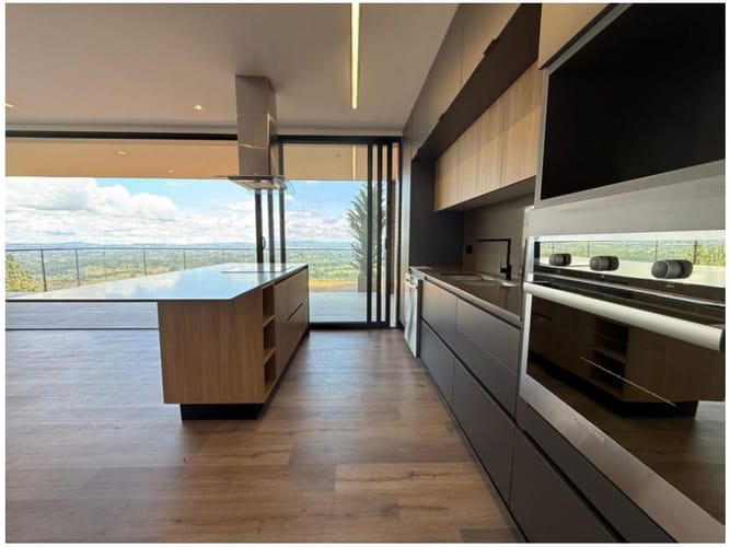 Casa de 4 alcobas en venta en Sajonia, Medellín, 325 m² · foto 5 de 19