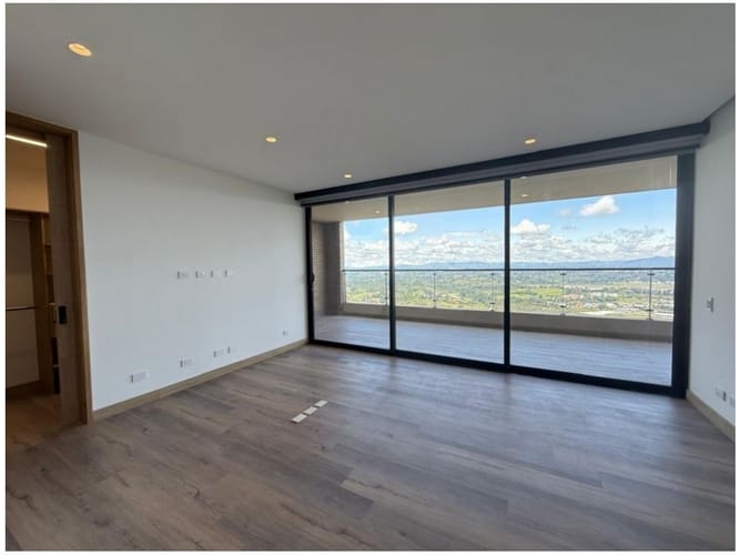 Casa de 4 alcobas en venta en Sajonia, Medellín, 325 m² · foto 8 de 19