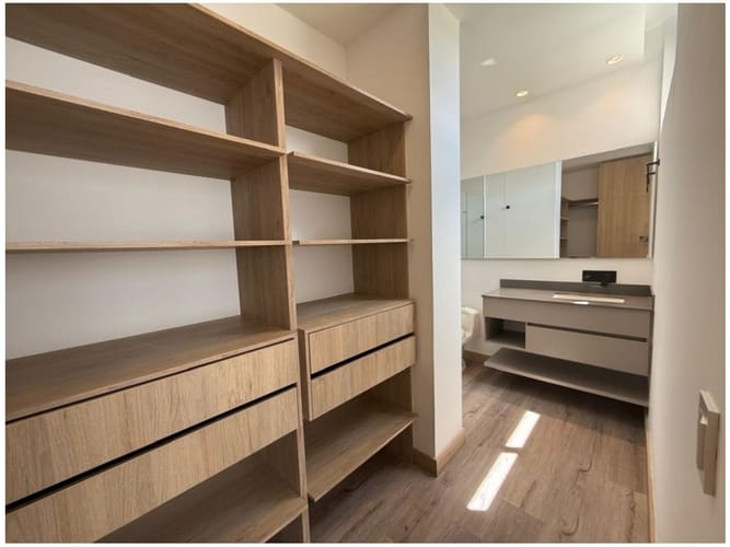 Casa de 4 alcobas en venta en Sajonia, Medellín, 325 m² · foto 17 de 19