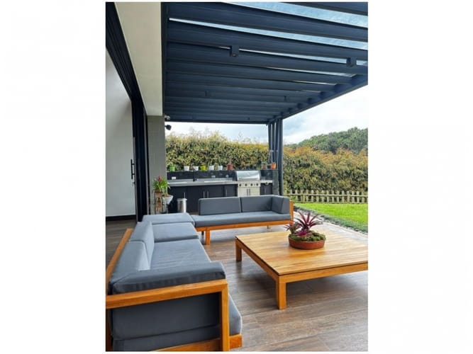 Casa de 3 alcobas en venta en Loma Del Chocho, Envigado, 420 m² · foto 4 de 15