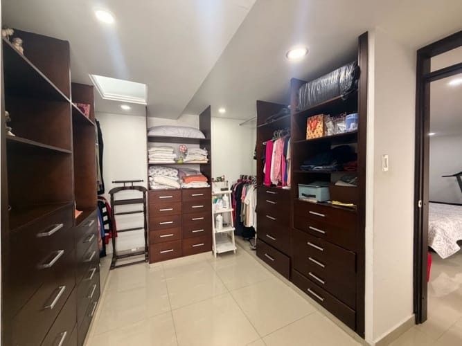 Casa de 4 alcobas en venta en Camino Real, Cali, 228 m² · foto 15 de 19
