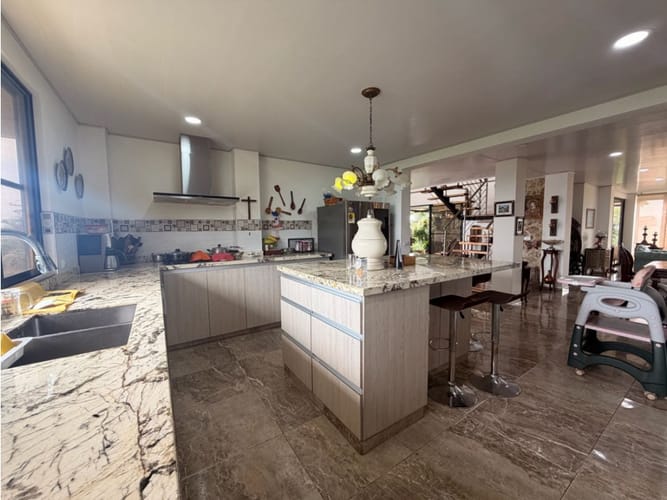 Casa de 5 alcobas en venta en Porerito, Jamundí, 550 m² · foto 6 de 24