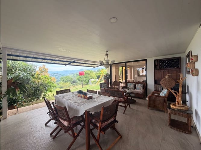 Casa de 5 alcobas en venta en Porerito, Jamundí, 550 m² · foto 8 de 24
