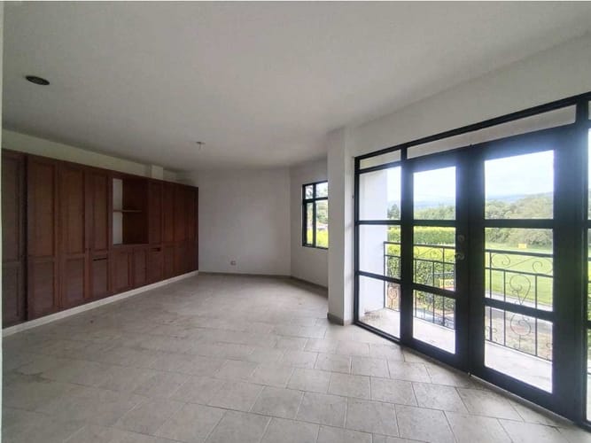 Casa de 3 alcobas en venta en Las Mercedes, Jamundí, 407 m² · foto 18 de 21