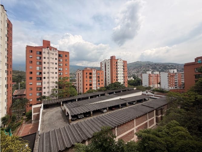 Apartamento en venta en Cuarto De Legua - Guadalupe, Cali · foto 4 de 16