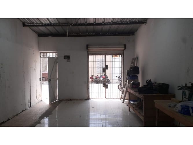 Bodega en venta en San Nicolas, Barranquilla, 135 m² · foto 2 de 2