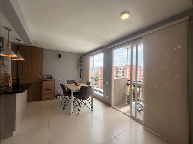 Apartamento de 2 alcobas en venta en Ciudad Melendez, Cali, 67 m² · foto 2 de 13