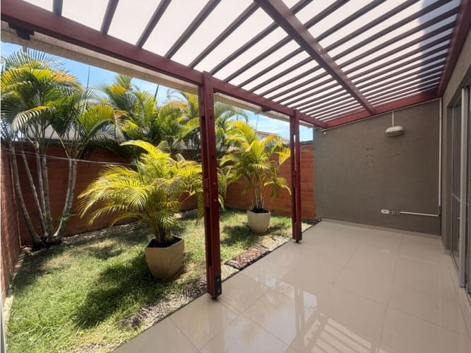 Casa de 3 alcobas en venta en Ciudad Country, Jamundí, 109 m² · foto 3 de 18