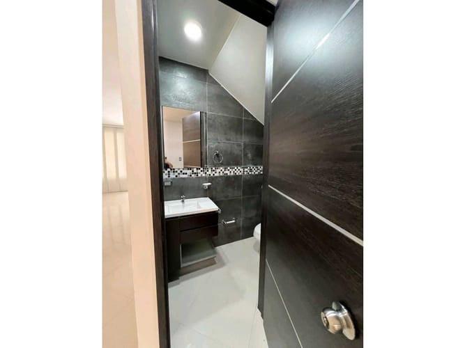 Casa de 4 alcobas en venta en Panamericano, Jamundí, 263 m² · foto 4 de 13