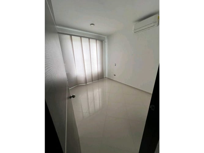 Casa de 4 alcobas en venta en Panamericano, Jamundí, 263 m² · foto 9 de 13