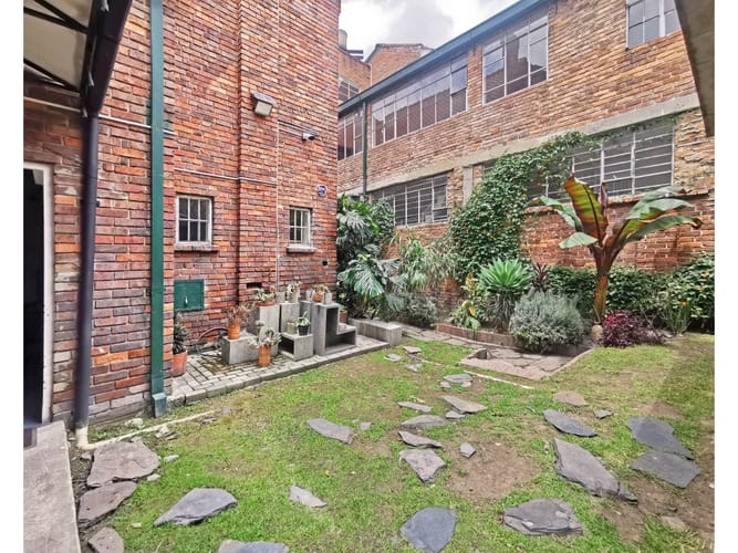 Casa en venta en Quinta Camacho, Bogotá · foto 3 de 23