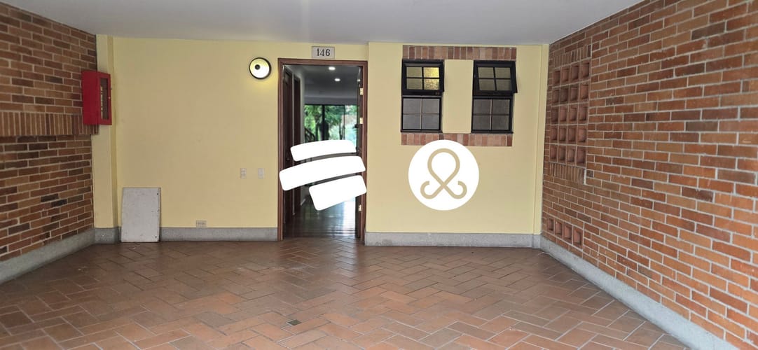 Casa de 3 alcobas en venta en Laureles, Medellín, 267 m² · foto 2 de 15