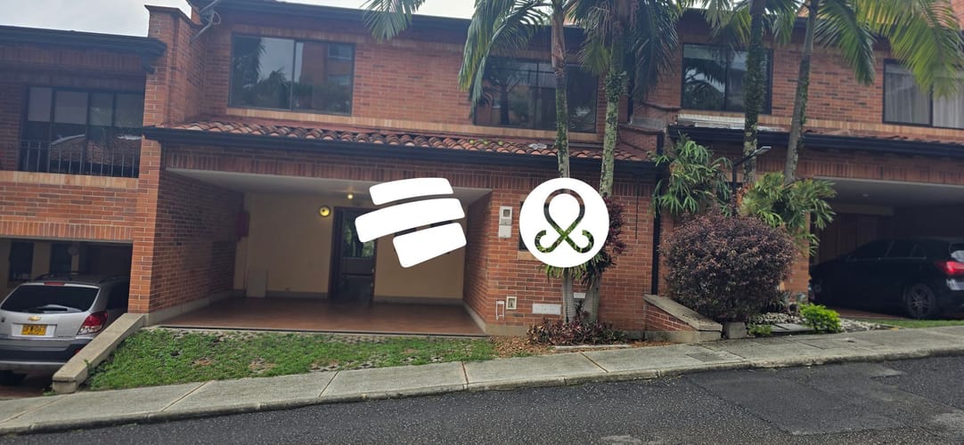 Casa de 3 alcobas en venta en Laureles, Medellín, 267 m² · foto 13 de 15