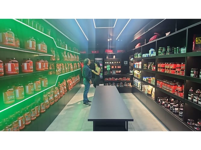 Bodega en venta en Zona Centro, Envigado, 234 m² · foto 3 de 3