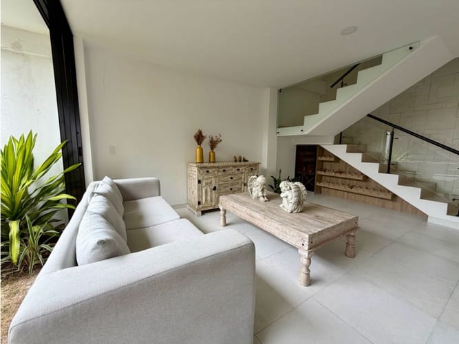 Casa de 4 alcobas en venta en La Morada, Jamundí, 239 m² · foto 3 de 24
