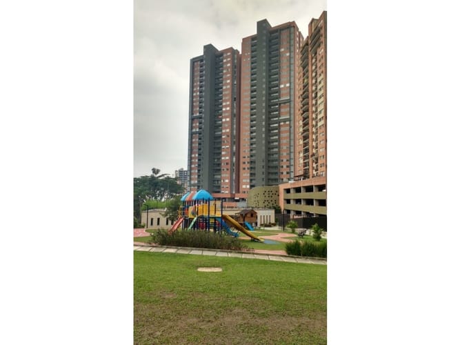 Apartamento de 3 alcobas en venta en Mayorca, Sabaneta, 87 m² · foto 2 de 17