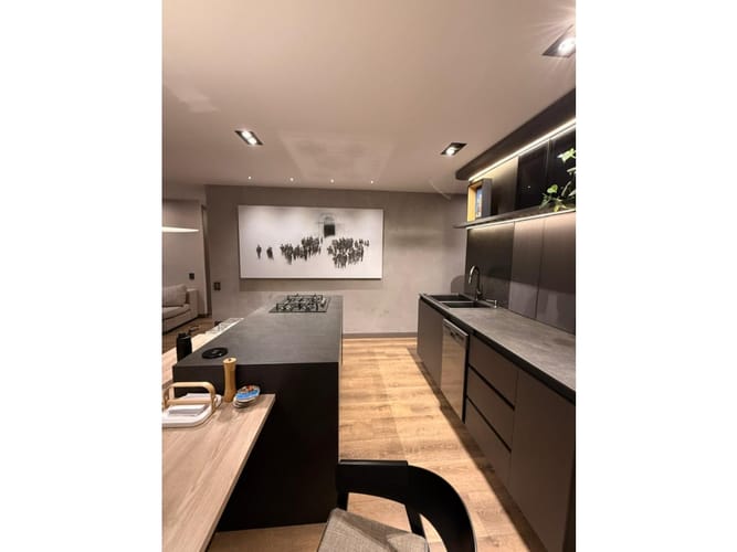 Apartamento de 3 alcobas en venta en Los Parra, Medellín, 135 m² · foto 3 de 16