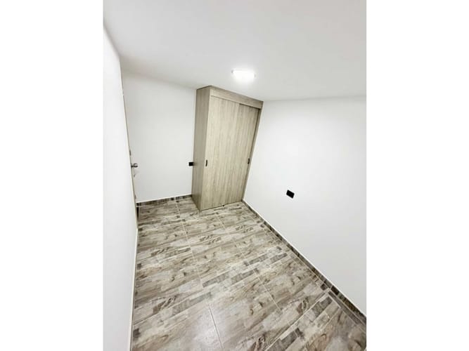 Casa de 3 alcobas en venta en Las Violetas, Medellín, 80 m² · foto 9 de 24