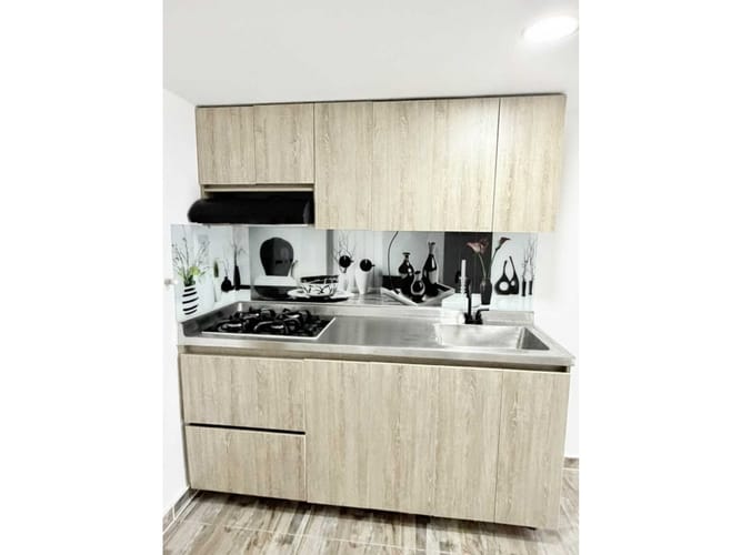 Casa de 3 alcobas en venta en Las Violetas, Medellín, 80 m² · foto 23 de 24