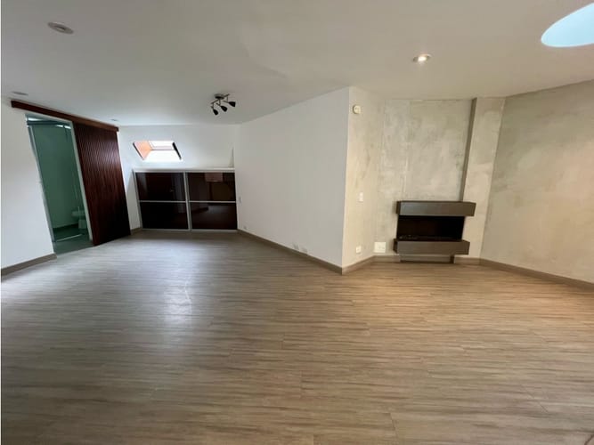 Apartamento de 3 alcobas en venta en Chicó Reservado, Bogotá, 255 m² · foto 4 de 15