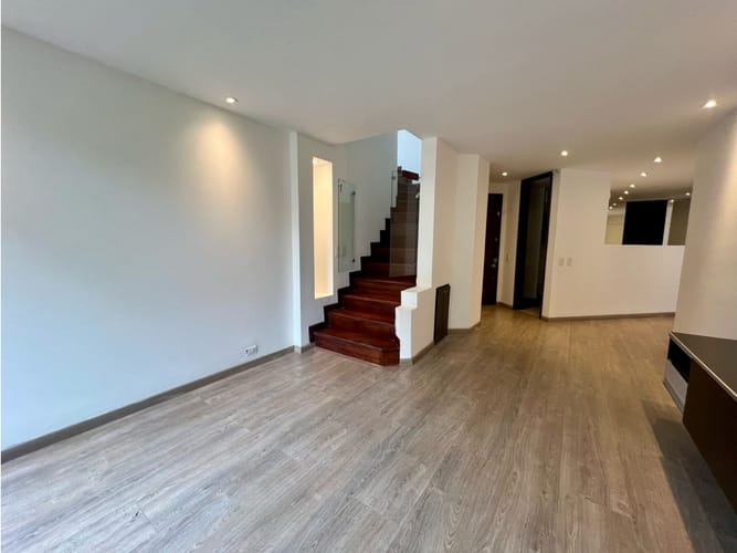 Apartamento de 3 alcobas en venta en Chicó Reservado, Bogotá, 255 m² · foto 6 de 15