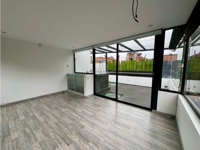 Apartamento de 3 alcobas en venta en Chicó Reservado, Bogotá, 255 m² · foto 10 de 15