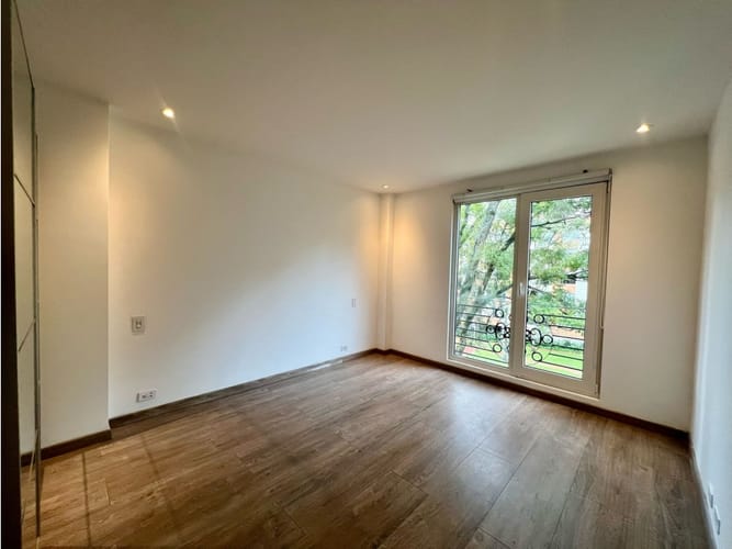 Apartamento de 3 alcobas en venta en Chicó Reservado, Bogotá, 255 m² · foto 12 de 15