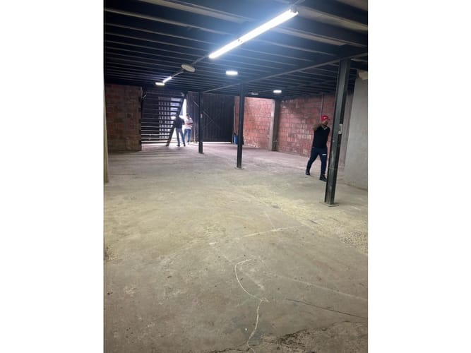 Bodega en venta en Granada, Cali, 895 m² · foto 9 de 9
